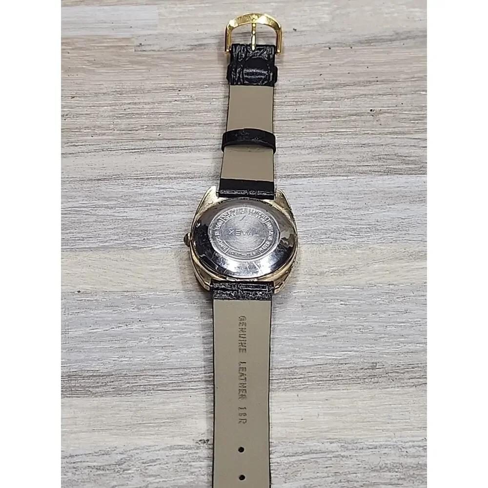 Vintage 1972 Men's Timex Automatic Watch Crosshair Dial W/Leather Strap-Working - Picture 8 of 9